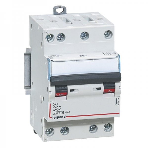 DISJ 4P C32 4500A/6KA 3M