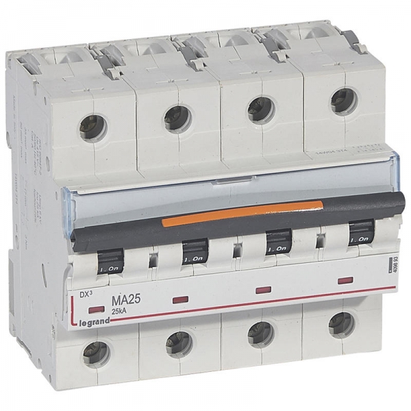 DX3 4P MA25 25KA